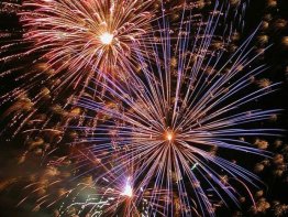 Free Holiday Fireworks Screensaver